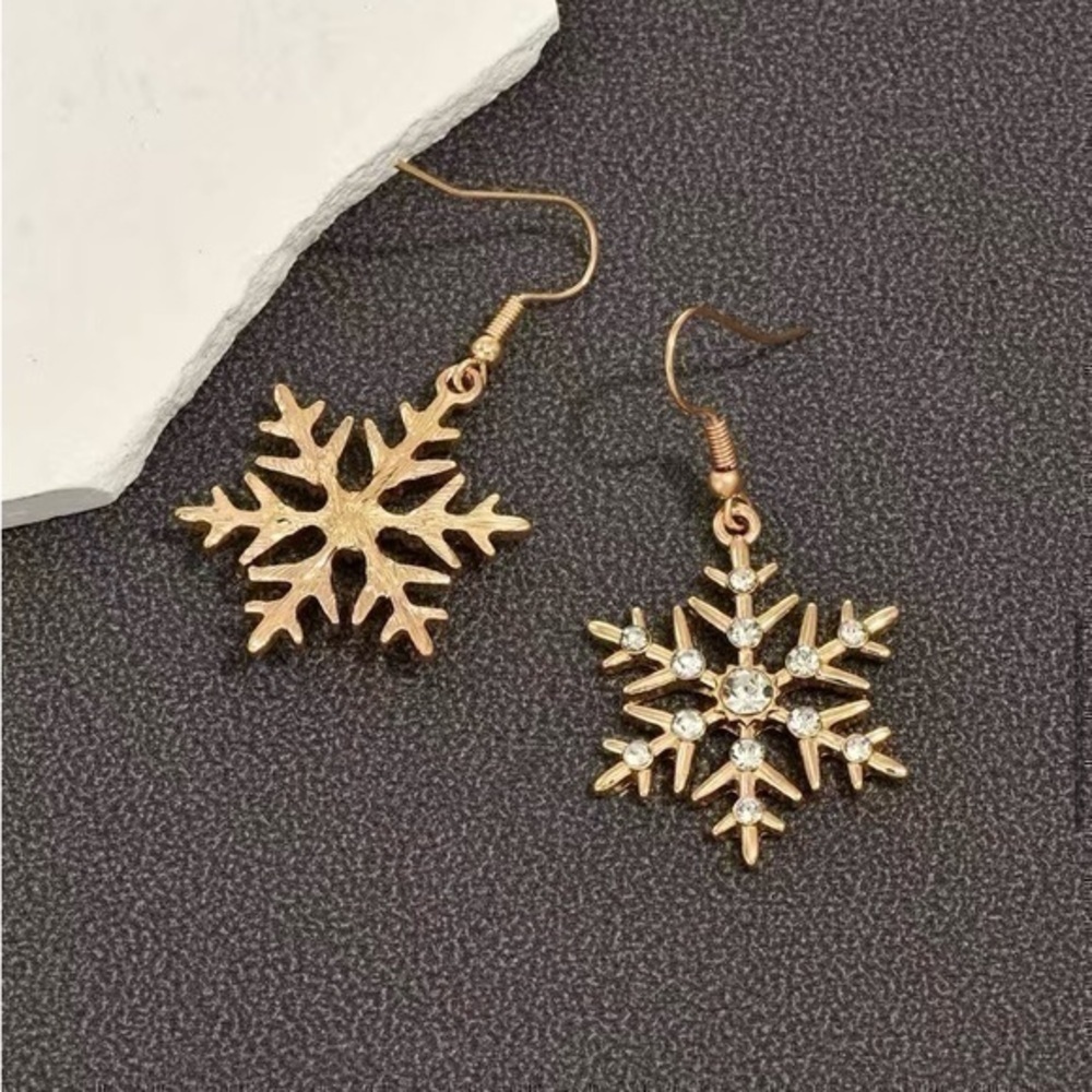 18k Gold Plated Snowflake Rhinestone Dangle Earrings